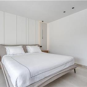 5 bedroom luxury seaside villa with indoor & outdoor pool, near Acharavi, sleeps 10